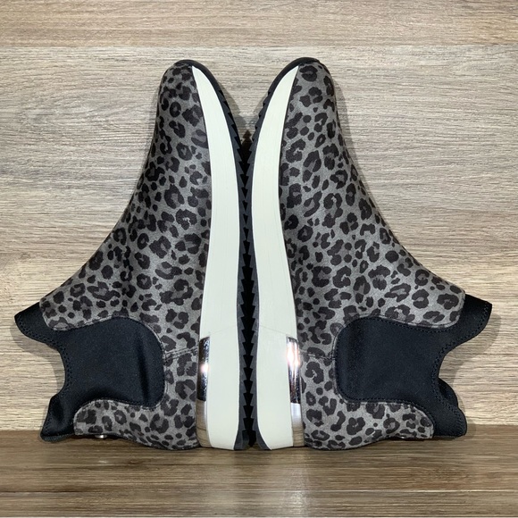 Kenneth Cole Reaction Cameron Chelsea Black and Gray Leopard Slip-on Sneaker 9 - Picture 5 of 10